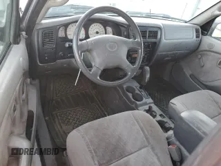 2004 Toyota Tacoma PreRunner with VIN 5TESM92N34Z337312, listed as a Copart auction lot 42856015 with 302,252 mi miles and Clean title. Bid and sale history available at DreamBid. Image 9.
