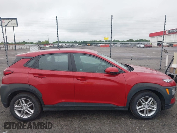 2021 Hyundai Kona SE z VIN KM8K1CAA4MU633934, wystawiony jako IAAI lot #42157313 z przebiegiem 87 714 mil mil oraz . Historia ofert i sprzedaży dostępna na DreamBid. Obrazek 17.