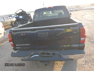 2006 Chevrolet Silverado 1500 LT1 with VIN 2GCEC13T961184361, listed as a IAAI auction lot 40544079 with 152,774 mi miles. Bid and sale history available at carsss.com. Image 16.