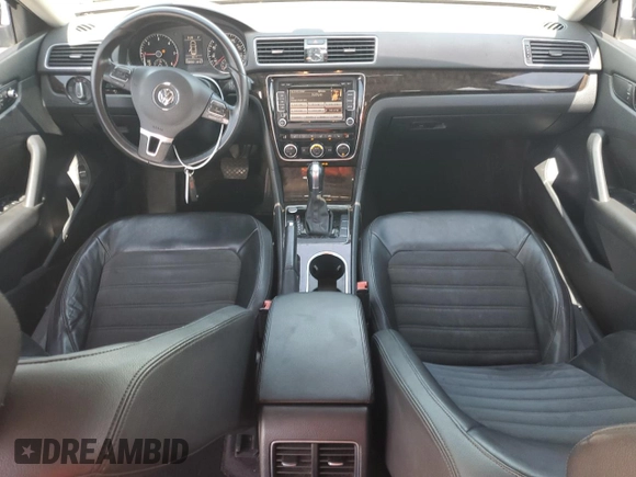 2015 Volkswagen Passat SEL Premium with VIN 1VWCV7A36FC007670, listed as a Copart auction lot 60208065 with 143,703 mi miles and Salvage title. Bid and sale history available at DreamBid. Image 8.