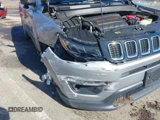 2019 Jeep Compass Altitude z VIN 3C4NJCBB9KT736881, wystawiony jako IAAI lot #41877957 z przebiegiem 63 566 mil mil oraz . Historia ofert i sprzedaży dostępna na DreamBid. Obrazek 6.