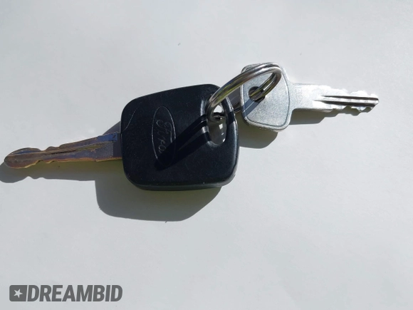 2000 Ford Focus ZX3 с VIN 3FAFP3130YR241557, выставлен на аукционе IAAI как лот 42485699 с пробегом 257 279 миль миль и . История ставок и продаж доступна на DreamBid. Изображение 11.