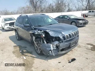 2019 Jeep Cherokee Latitude Plus с VIN 1C4PJLLX6KD384089, выставлен на аукционе Copart как лот 49049555 с пробегом 37 490 миль миль и Списание • Salvage title. История ставок и продаж доступна на DreamBid. Изображение 12.