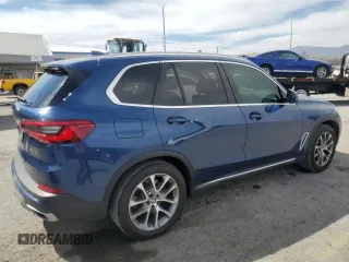 2020 BMW X5 sDrive40i with VIN 5UXCR4C0XLLW64815, listed as a Copart auction lot 50429185 with 39,544 mi miles and Salvage Title. Bid and sale history available at DreamBid. Image 3.