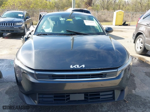 2025 Kia K4 LXS with VIN 3KPFT4DE6SE012887, listed as a IAAI auction lot 41272567 with 818 mi miles. Bid and sale history available at carsss.com. Image 12.
