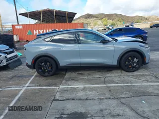 2024 Ford Mustang Mach-E Select с VIN 3FMTK1R47RMA03731, выставлен на аукционе IAAI как лот 41778026 с пробегом Не указан миль и . История ставок и продаж доступна на DreamBid. Изображение 12.