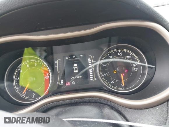2016 Jeep Cherokee Sport z VIN 1C4PJMAS5GW268097, wystawiony jako IAAI lot #42211745 z przebiegiem 101 496 mil mil oraz . Historia ofert i sprzedaży dostępna na DreamBid. Obrazek 7.