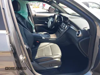 2022 Mercedes-Benz GLC 300 with VIN W1N0G8DB7NV331330, listed as a IAAI auction lot 42396553 with Not provided miles and . Bid and sale history available at DreamBid. Image 5.