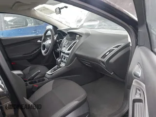 2014 Ford Focus SE with VIN 1FADP3K28EL375367, listed as a IAAI auction lot 42116798 with 129,380 mi miles. Bid and sale history available at carsss.com. Image 5.