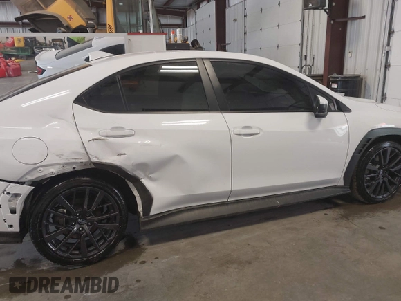 2023 Subaru WRX Premium с VIN JF1VBAF68P9823577, выставлен на аукционе IAAI как лот 42300844 с пробегом 13 055 миль миль и . История ставок и продаж доступна на DreamBid. Изображение 14.