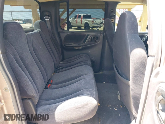 2000 Dodge Dakota Sport с VIN 1B7GL2AZ8YS716918, выставлен на аукционе IAAI как лот 42467015 с пробегом 149 961 миль миль и . История ставок и продаж доступна на DreamBid. Изображение 8.