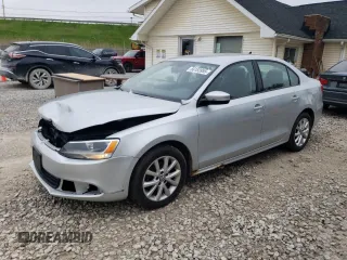 2011 Volkswagen Jetta SE z VIN 3VWDX7AJXBM342565, wystawiony jako Copart lot #56193955 z przebiegiem 113 167 mil mil oraz Szkoda całkowita • Salvage title. Historia ofert i sprzedaży dostępna na DreamBid. Obrazek 1.