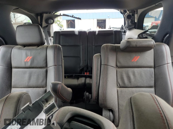 2024 Dodge Durango R/T Plus z VIN 1C4SDJCT5RC102950, wystawiony jako Copart lot #57061825 z przebiegiem Nie podano mil oraz Nie do naprawy • Non repairable. Historia ofert i sprzedaży dostępna na DreamBid. Obrazek 10.