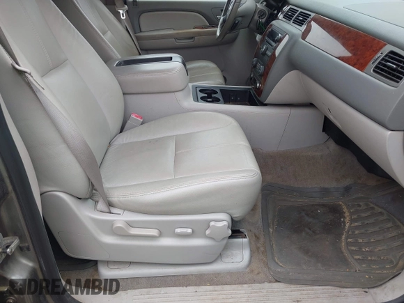 2009 Chevrolet Tahoe 2LT z VIN 1GNFK23069R250256, wystawiony jako IAAI lot #42448620 z przebiegiem 207 255 mil mil oraz . Historia ofert i sprzedaży dostępna na DreamBid. Obrazek 5.
