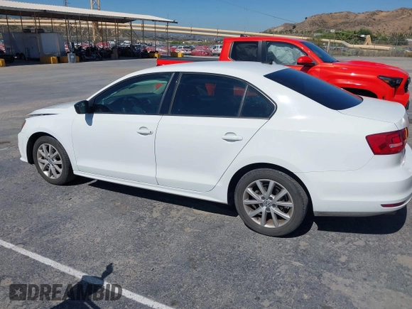 2015 Volkswagen Jetta SE с VIN 3VWD17AJ3FM352152, выставлен на аукционе IAAI как лот 42374530 с пробегом 96 432 миль миль и . История ставок и продаж доступна на DreamBid. Изображение 14.