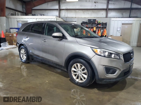 2016 Kia Sorento LX with VIN 5XYPG4A36GG186464, listed as a Copart auction lot 50927305 with 268,846 mi miles and Salvage Title. Bid and sale history available at carsss.com. Image 4.