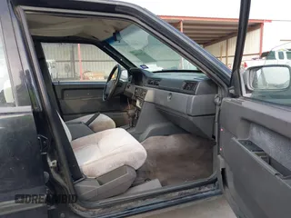 1991 Volvo 740 z VIN YV1FA8841M2525280, wystawiony jako IAAI lot #42151096 z przebiegiem 228 705 mil mil oraz . Historia ofert i sprzedaży dostępna na DreamBid. Obrazek 5.
