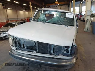 1992 Ford F-250 with VIN 2FTHF25H2NCA02117, listed as a IAAI auction lot 41259937 with 1 mi miles. Bid and sale history available at carsss.com. Image 13.