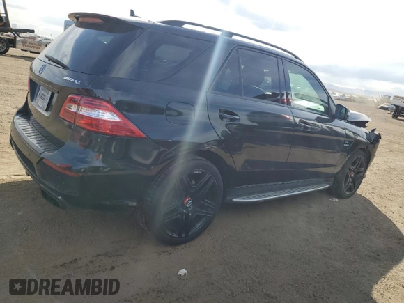 2013 Mercedes-Benz M 63 AMG with VIN 4JGDA7EB2DA133999, listed as a Copart auction lot 49007075 with 125,781 mi miles and Salvage Title. Bid and sale history available at DreamBid. Image 3.