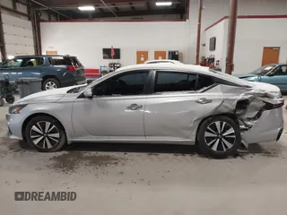 2022 Nissan Altima SV with VIN 1N4BL4DV2NN353921, listed as a IAAI auction lot 41821341 with 37,905 mi miles and . Bid and sale history available at carsss.com. Image 14.