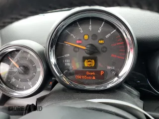 2015 MINI Convertible S z VIN WMWZP3C53F2A91032, wystawiony jako Copart lot #87769995 z przebiegiem 94 165 mil mil oraz Szkoda całkowita • Salvage title. Historia ofert i sprzedaży dostępna na DreamBid. Obrazek 9.