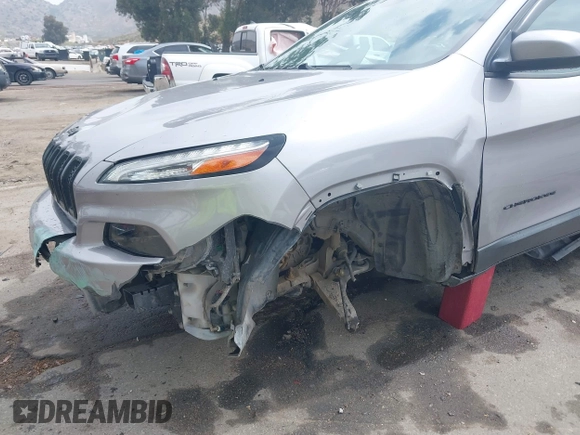 2018 Jeep Cherokee Latitude Tech Connect с VIN 1C4PJLCB2JD540423, выставлен на аукционе IAAI как лот 42159808 с пробегом 186 962 миль миль и . История ставок и продаж доступна на DreamBid. Изображение 6.