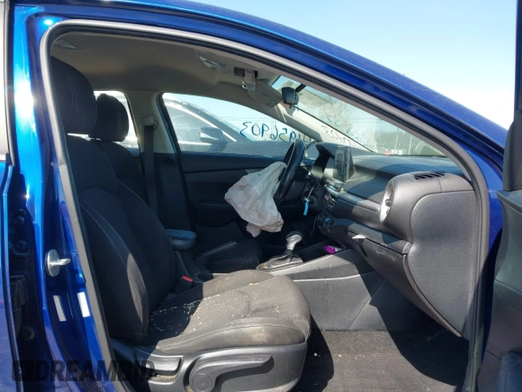 2019 Kia Forte LXS z VIN 3KPF24AD7KE133295, wystawiony jako IAAI lot #41956903 z przebiegiem 127 344 mil mil oraz . Historia ofert i sprzedaży dostępna na DreamBid. Obrazek 5.
