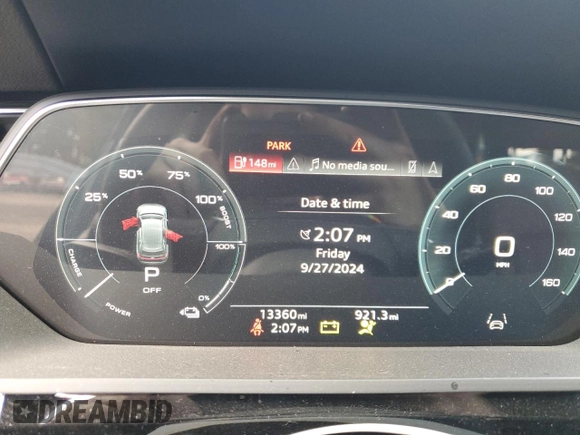 2024 Audi Q8 e-tron Premium Plus z VIN WA15AAGE7RB021353, wystawiony jako Copart lot #72987414 z przebiegiem 13 360 mil mil oraz Szkoda całkowita • Salvage title. Historia ofert i sprzedaży dostępna na DreamBid. Obrazek 9.