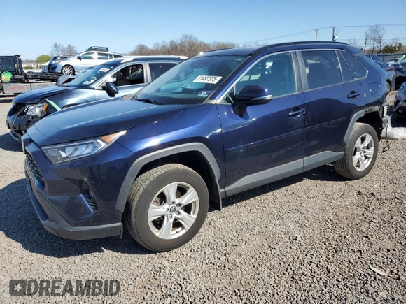 2019 Toyota RAV4 XLE with VIN 2T3P1RFV8KW059704, listed as a Copart auction lot 51497375 with 35,631 mi miles and Salvage Title. Bid and sale history available at carsss.com. Image 1.