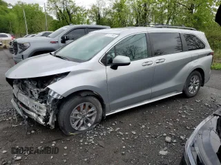 2022 Toyota Sienna XLE with VIN 5TDYSKFC0NS063131, listed as a Copart auction lot 56177945 with 27,520 mi miles and Salvage title. Bid and sale history available at DreamBid. Image 1.