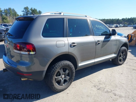 2010 Volkswagen Touareg VR6 with VIN WVGBF7A96AD004069, listed as a IAAI auction lot 41972994 with Not Provided miles and . Bid and sale history available at DreamBid. Image 4.