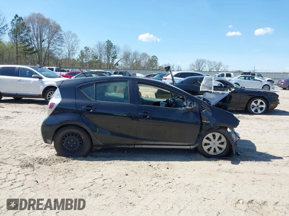 2013 Toyota Prius One z VIN JTDKDTB33D1529206, wystawiony jako IAAI lot #41874722 z przebiegiem 99 417 mil mil oraz . Historia ofert i sprzedaży dostępna na DreamBid. Obrazek 12.