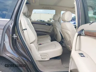 2011 Audi Q7 3.0L TDI Prestige with VIN WA1VMAFE0BD008205, listed as a IAAI auction lot 41692958 with 127,901 mi miles. Bid and sale history available at carsss.com. Image 8.