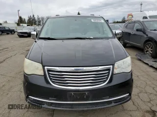 2011 Chrysler Town & Country Touring L z VIN 2A4RR8DG7BR694918, wystawiony jako Copart lot #48032095 z przebiegiem 138 860 mil mil oraz Szkoda całkowita • Salvage title. Historia ofert i sprzedaży dostępna na DreamBid. Obrazek 5.