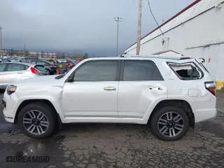2024 Toyota 4Runner Limited with VIN JTEKU5JR3R6215000, listed as a IAAI auction lot 41710971 with 9,119 mi miles. Bid and sale history available at carsss.com. Image 14.
