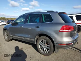 2015 Volkswagen Touareg Sport with VIN WVGEF9BP9FD007657, listed as a Copart auction lot 49432045 with 61,668 mi miles and Salvage title. Bid and sale history available at DreamBid. Image 2.