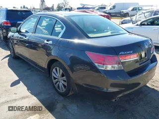 2011 Honda Accord EX z VIN 1HGCP3F78BA015858, wystawiony jako IAAI lot #41549844 z przebiegiem 121 457 mil mil oraz . Historia ofert i sprzedaży dostępna na DreamBid. Obrazek 3.