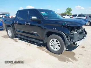 2022 Toyota Tundra SR5 with VIN 5TFLA5AB9NX009396, listed as a IAAI auction lot 42230771 with 47,589 mi miles and . Bid and sale history available at DreamBid. Image 1.