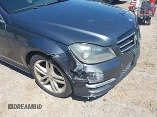 2014 Mercedes-Benz C-Class C 250 Sport with VIN WDDGF4HB5EA964773, listed as a IAAI auction lot 42098638 with 113,333 mi miles. Bid and sale history available at carsss.com. Image 6.
