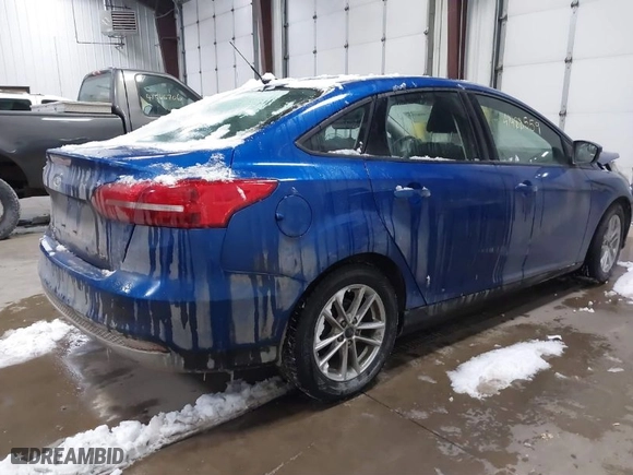 2018 Ford Focus SE with VIN 1FADP3F26JL312725, listed as a IAAI auction lot 41488559 with 30,686 mi miles. Bid and sale history available at carsss.com. Image 4.