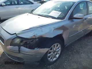 2006 Volvo S40 2.5L Turbo с VIN YV1MS682262183879, выставлен на аукционе IAAI как лот 41683301 с пробегом 134 233 миль миль и . История ставок и продаж доступна на DreamBid. Изображение 6.