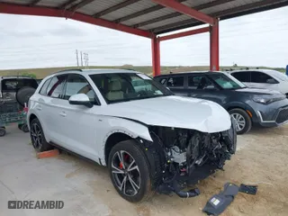 2025 Audi Q5 S line Premium Plus with VIN WA1EAAFY3S2013364, listed as a IAAI auction lot 41813601 with 1,450 mi miles. Bid and sale history available at carsss.com. Image 1.
