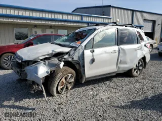 2018 Subaru Forester Premium with VIN JF2SJAECXJH601211, listed as a Copart auction lot 48759545 with 47,568 mi miles and Salvage Title. Bid and sale history available at carsss.com. Image 1.