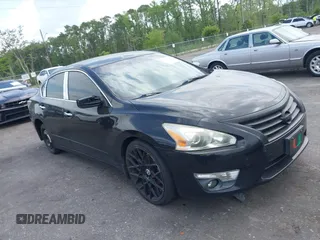 2015 Nissan Altima S with VIN 1N4AL3APXFC410360, listed as a IAAI auction lot 42117789 with 169,554 mi miles and . Bid and sale history available at DreamBid. Image 1.