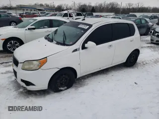 2009 Chevrolet Aveo 1LT z VIN KL1TD66E29B621062, wystawiony jako Copart lot #45972655 z przebiegiem 120 997 mil mil oraz Nie do naprawy • Non repairable. Historia ofert i sprzedaży dostępna na DreamBid. Obrazek 1.