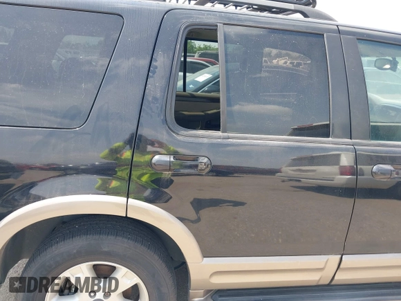 2003 Ford Explorer Eddie Bauer с VIN 1FMZU64K43ZA30964, выставлен на аукционе IAAI как лот 42273564 с пробегом 205 176 миль миль и . История ставок и продаж доступна на DreamBid. Изображение 6.