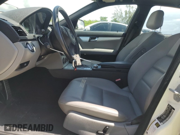 2008 Mercedes-Benz C 300 Sport с VIN WDDGF54X78F156679, выставлен на аукционе Copart как лот 62367615 с пробегом 102 268 миль миль и Списание • Salvage title. История ставок и продаж доступна на DreamBid. Изображение 7.