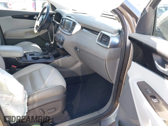 2016 Kia Sorento SX with VIN 5XYPKDA56GG073047, listed as a IAAI auction lot 41725130 with 89,754 mi miles. Bid and sale history available at carsss.com. Image 5.