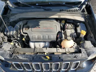 2015 Jeep Renegade Limited with VIN ZACCJADT3FPC19932, listed as a Copart auction lot 53248715 with 202,058 mi miles and Salvage Title. Bid and sale history available at DreamBid. Image 12.