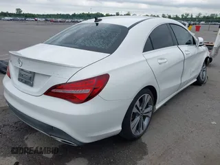 2019 Mercedes-Benz CLA 250 с VIN WDDSJ4EB0KN749822, выставлен на аукционе IAAI как лот 42172662 с пробегом 74 783 миль миль и . История ставок и продаж доступна на DreamBid. Изображение 4.